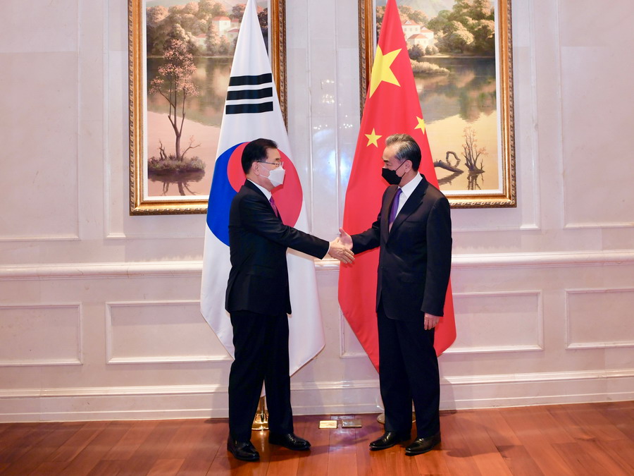 왕이 부장, 정의용 한국 외교부 장관과 회담